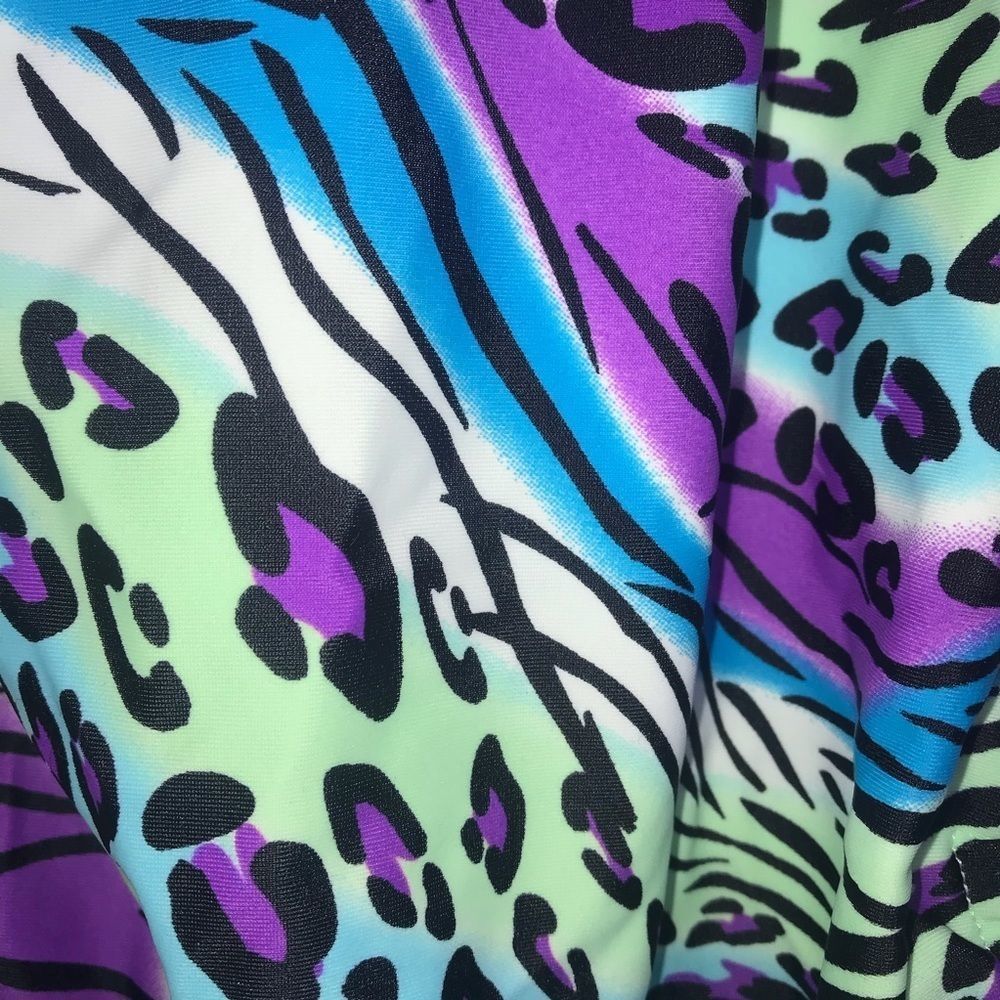 NEW Breaking Waves Leopard Wave 1 Piece Swimsuit 4 - Picture 7 of 10